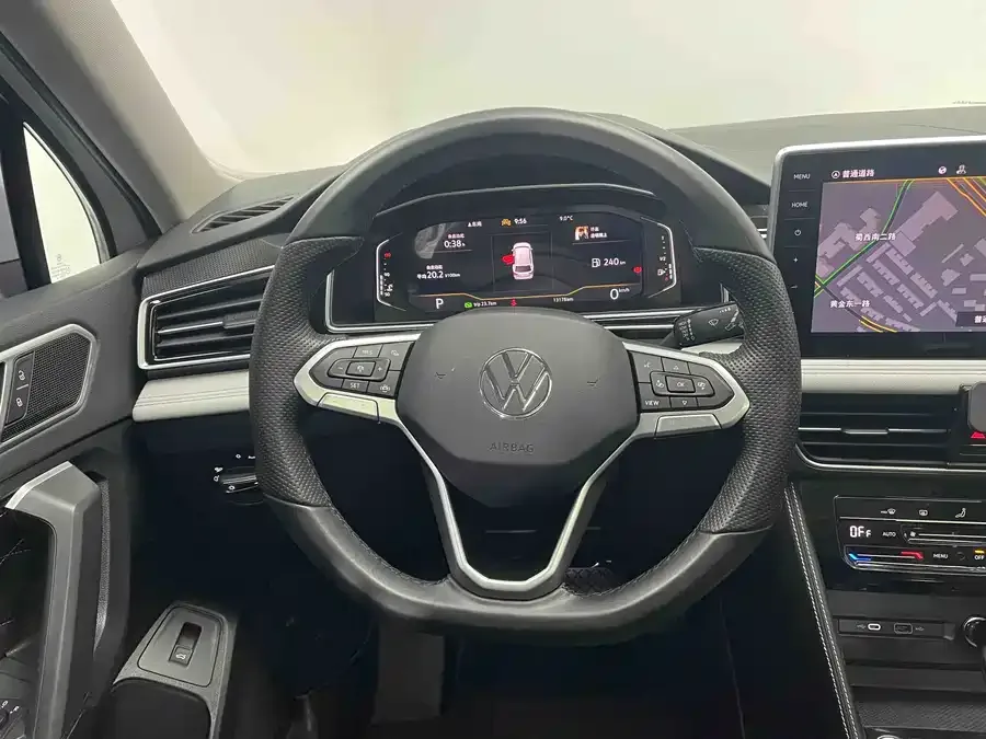 Volkswagen Tiguan L Tiguan L 2023 facelift 330TSI automatic two-wheel drive intelligent version 2024 — миниатюра 4