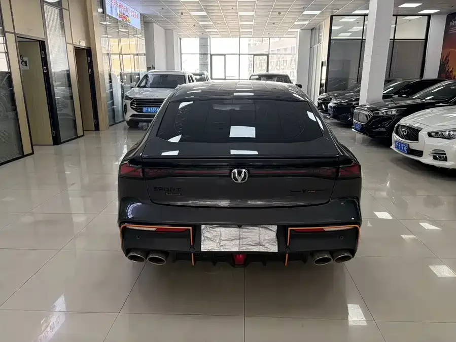 Changan UNI-V Changan UNI-V 2023 1.5T Sports Edition 2024 — миниатюра 2