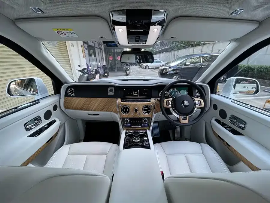 Rolls-Royce Cullinan Cullinan 2024 four-seat version 2025 — миниатюра 5