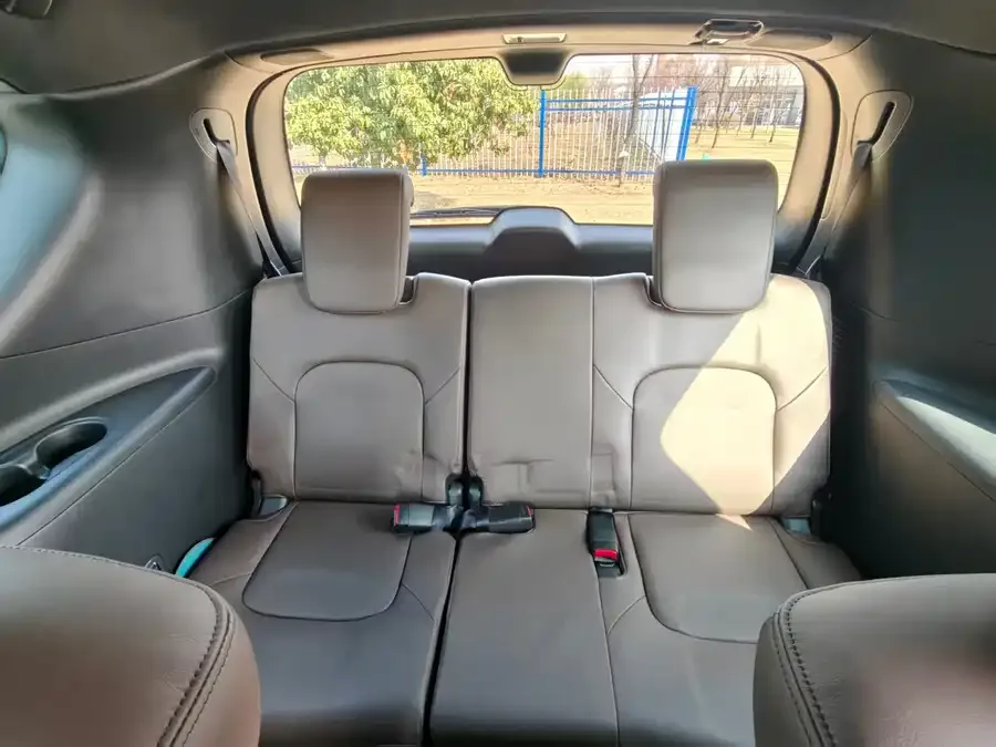 Nissan Patrol Patrol 2023 ARMADA 5.6L Invincible Armada Flagship Edition 2024 — миниатюра 3
