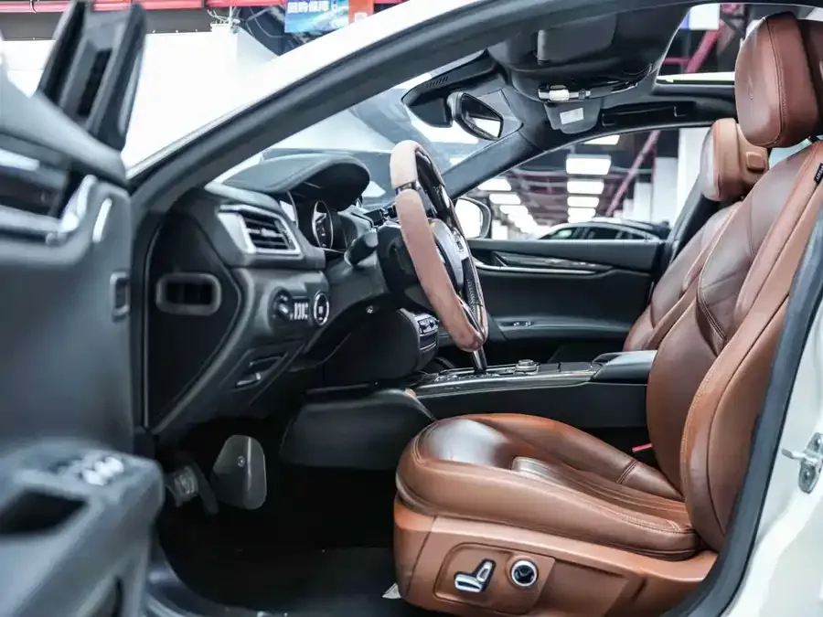 Maserati GHIBLI Ghibli 2022 2.0T GT Edge Edition 2022 — миниатюра 2