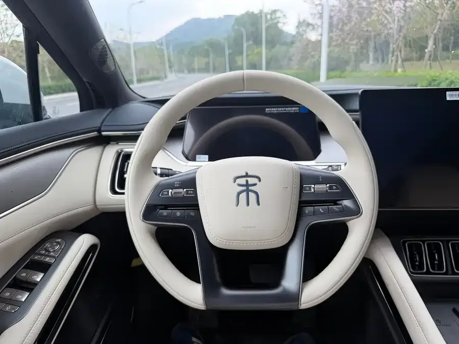 BYD Song L EV Song L EV 2024 662km Excellence Edition 2024 — миниатюра 3