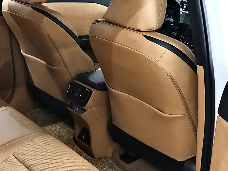 Lexus RZ 2023 450e 4WD Enjoy Edition 2023 — миниатюра 5