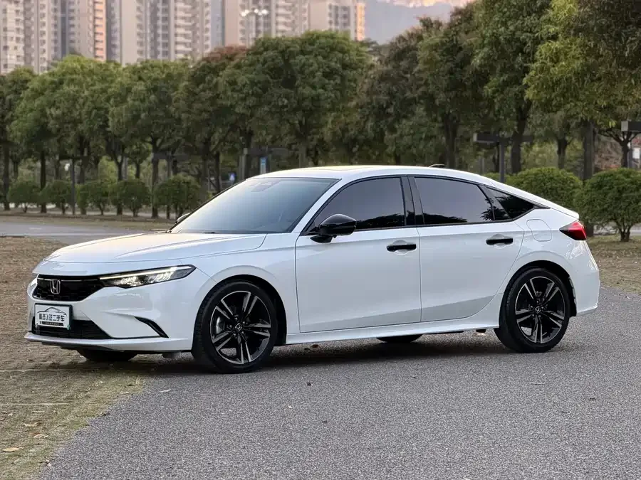 Honda Integra Stylish 2023 HATCHBACK 240TURBO CVT Magic NightDeluxe Edition 2023 — фото 1, купить с доставкой в Москву