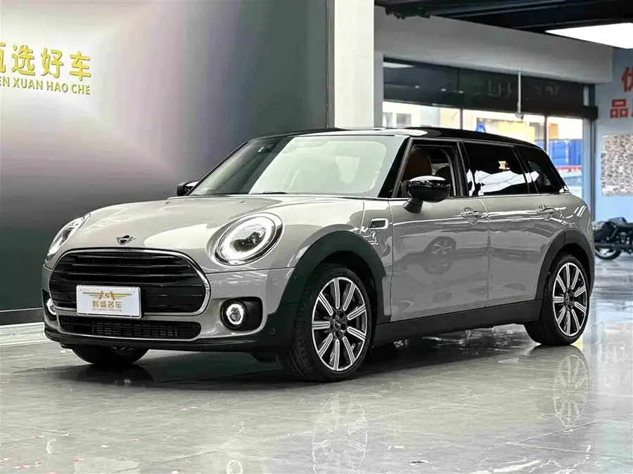 MINI CLUBMAN MINI CLUBMAN 2023 facelift 1.5T COOPER Connoisseur 2023 — фото 1, купить с доставкой в Москву