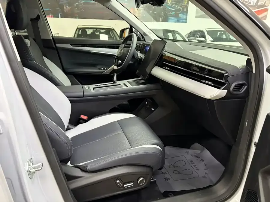 Geely Atlas L Boyue L 2024 1.5TD DCT Longteng Edition 2024 — миниатюра 5