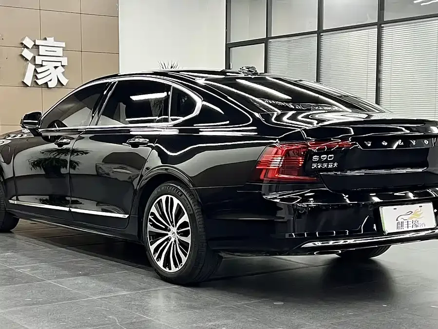 Volvo S90 plug-in hybrid 2024 plug-in hybrid four-wheel drive long-range Zhiyi luxury version 2024 — миниатюра 5