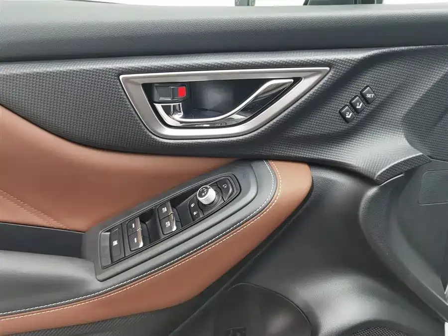 Subaru Forester Forester 2024 2.5i AWD Ultimate Edition EyeSight 2024 — миниатюра 3