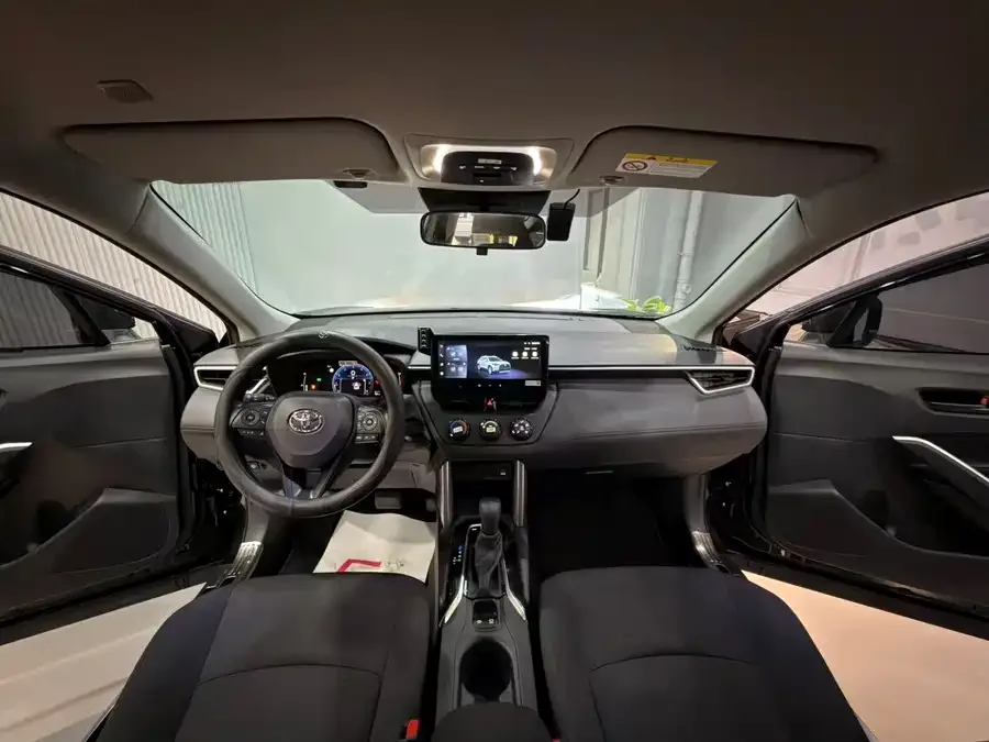 Toyota Corolla Corolla Sharp 2024 2.0L Pioneer Edition 2025 — миниатюра 4