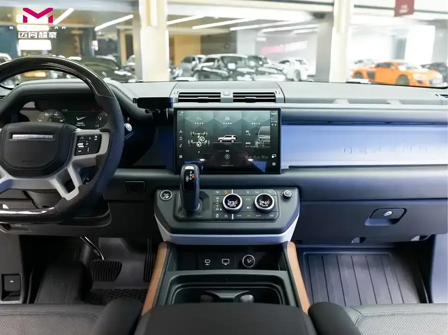 Land Rover guard Land Rover Defender 2023 110 3.0T P400 Dark Special Edition 2022 — миниатюра 5
