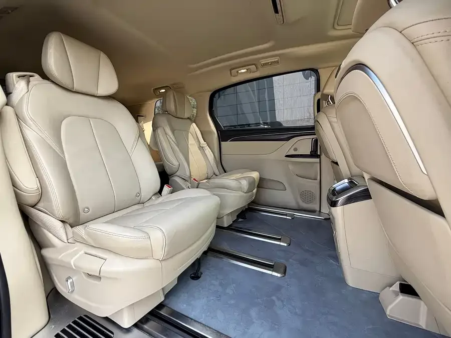 Buick GL8 2023 ES Lu Zun Premium Edition 2023 — миниатюра 3