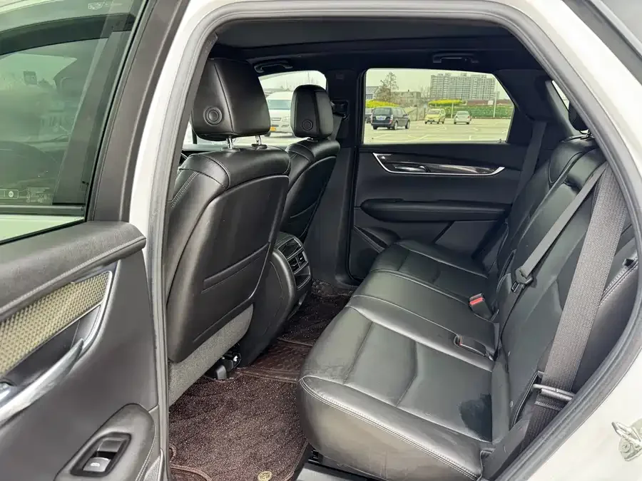 Cadillac XT5 2022 2.0T 4WD Luxury Edition (Hummingbird Edition) 2023 — миниатюра 2