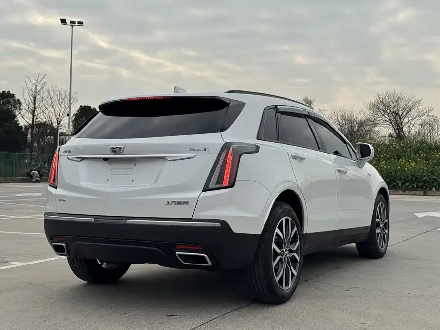 Cadillac XT5 2022 2.0T 4WD Luxury Edition (Hummingbird Edition) 2023 — миниатюра 3