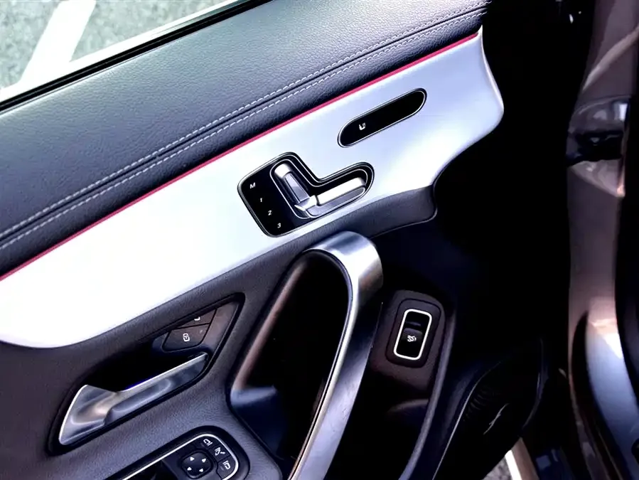 Mercedes-Benz CLA AMG Mercedes-Benz CLA AMG 2023 AMG CLA 45 4MATIC+ 2023 — миниатюра 5