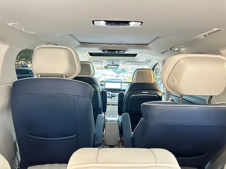 Roewe iMAX8 Roewe iMAX8 2023 400TGI Exclusive Edition 2023 — миниатюра 3