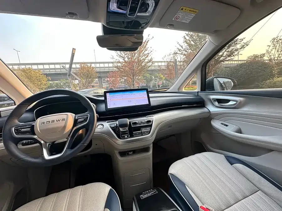 Roewe iMAX8 Roewe iMAX8 2023 400TGI Exclusive Edition 2023 — миниатюра 4