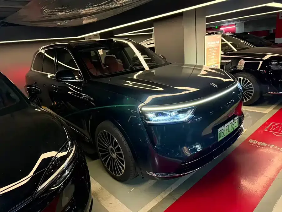 AITO M8 M8 2025 Extended Range Ultra Edition 53.4kWh 5-seater Edition 2025 — миниатюра 3
