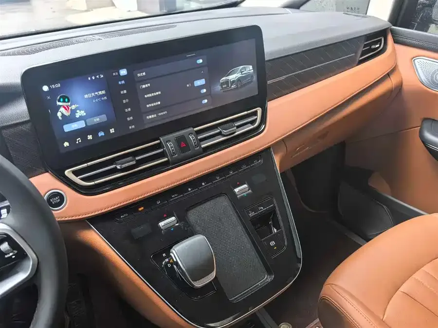 Hongqi HQ9 PHEV Hongqi HQ9 PHEV 2024 2.0T 4WD Business Edition 2025 — миниатюра 5