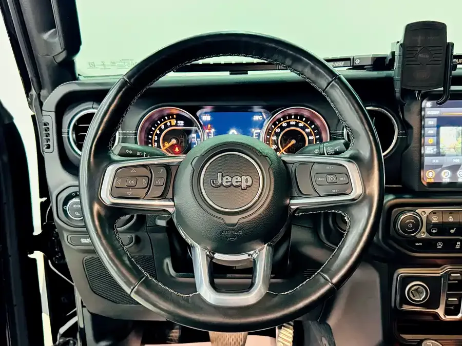 Jeep Gladiator Gladiator 2022 3.6L advance version 2023 — миниатюра 4