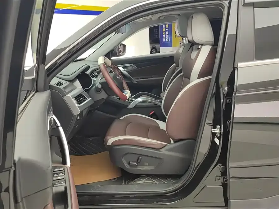Geely Atlas Boyue 2022 1.8TD DCT Smart Elegant Edition 2023 — миниатюра 3