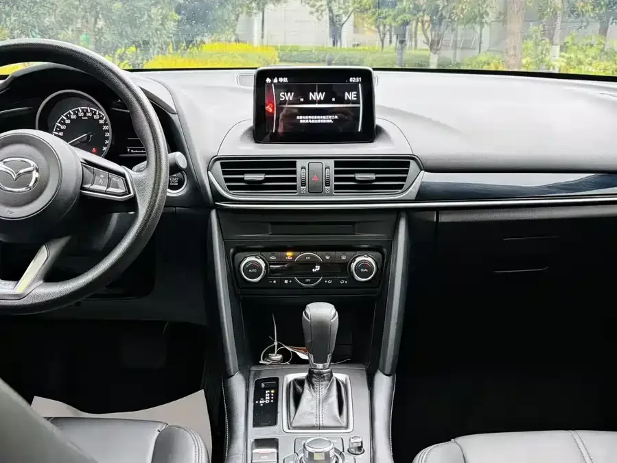Mazda CX-4 2021 2.0L Automatic 2WD Blue Sky Explorer Edition 2022 — миниатюра 4