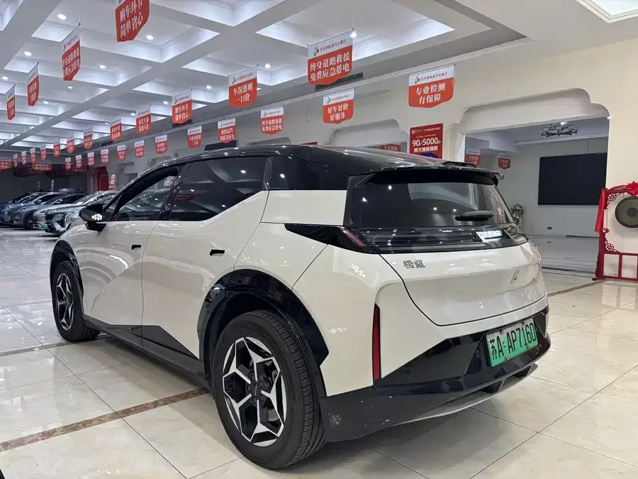 Zeekr X Zeekr X 2025 five-seat rear-wheel drive version 2024 — миниатюра 3