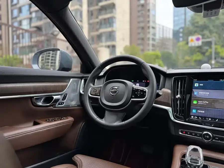 Volvo V90 2023 Cross Country B5 AWD Premium Edition 2023 — миниатюра 5