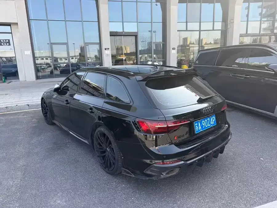Audi RS 4 2023 RS4 Avant Regular Edition 2023 — миниатюра 5