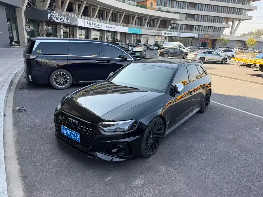 Audi RS 4 2023