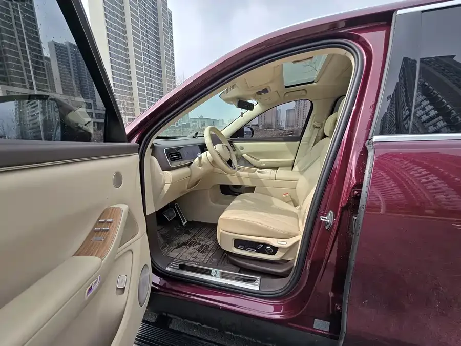 AITO M7 M7 2026 Extended Range Ultra 4WD 5-seater 2025 — миниатюра 4