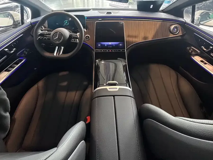Mercedes-Benz EQE Mercedes-Benz EQE 2025 500 4MATIC Luxury Edition 2025 — миниатюра 3