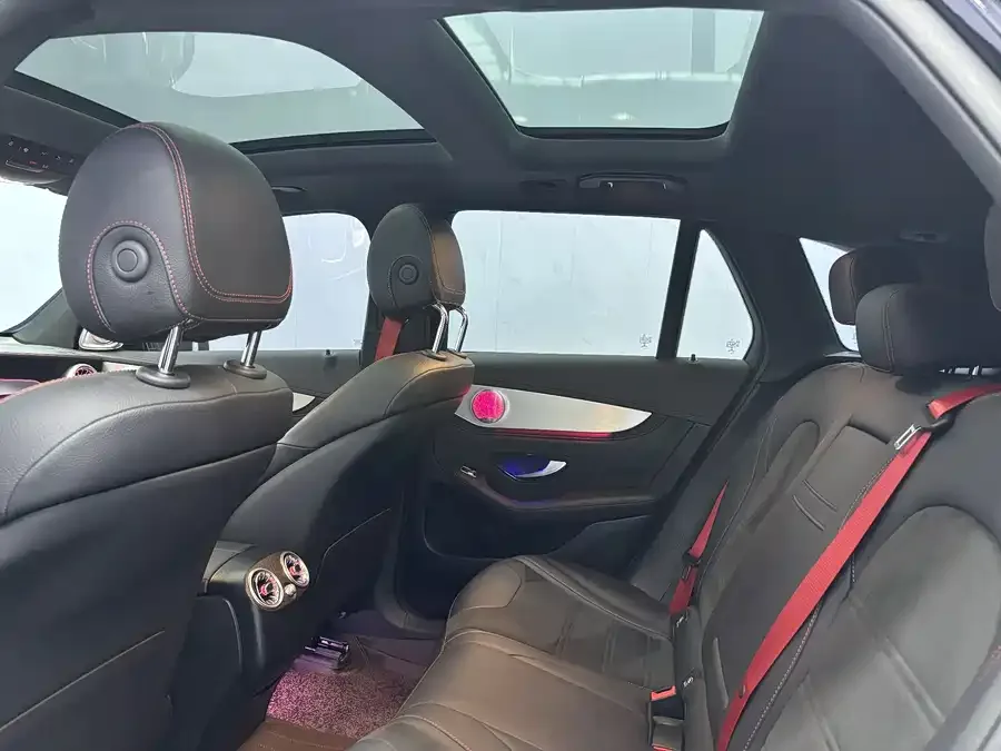 Mercedes-Benz GLC AMG Mercedes-Benz GLC AMG 2022 AMG GLC 43 4MATIC 2022 — миниатюра 4