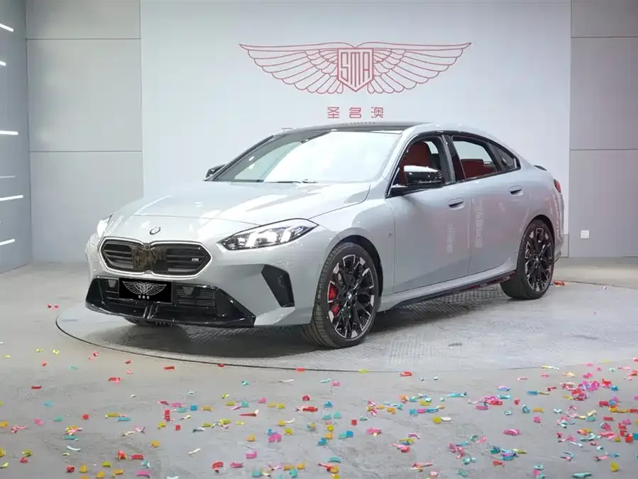 BMW M235L 2025