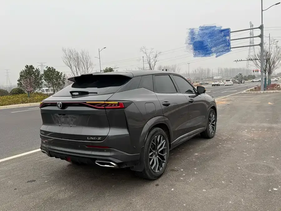 Changan UNI-Z PHEV Changan UNI-Z New Energy 2024 Blue Whale iDD 125km Excellence Edition 2024 — миниатюра 3