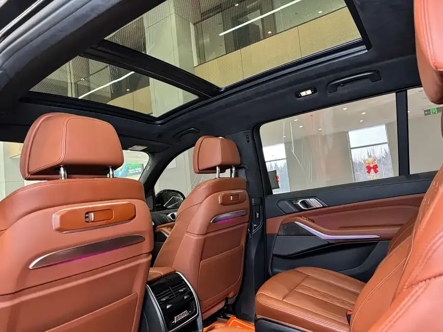 BMW X7 2023 xDrive40i Exclusive M Sport Package 2024 — миниатюра 3