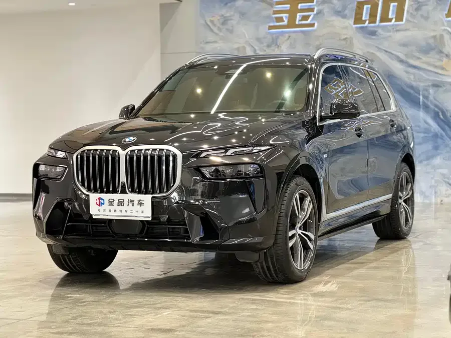 BMW X7 2024