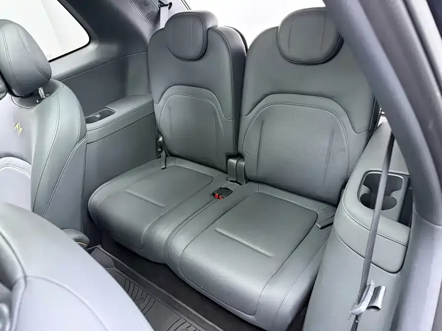 Dongfeng e008 e008 2024 210Max Extended Range 6-seater 2025 — миниатюра 4
