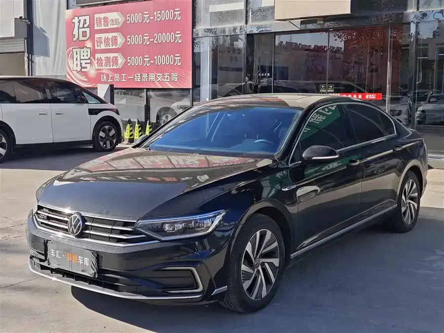 Volkswagen Magotan GTE plug-in hybrid Magotan GTE plug-in hybrid 2022 GTE luxury model 2023 — фото 1, купить с доставкой в Москву