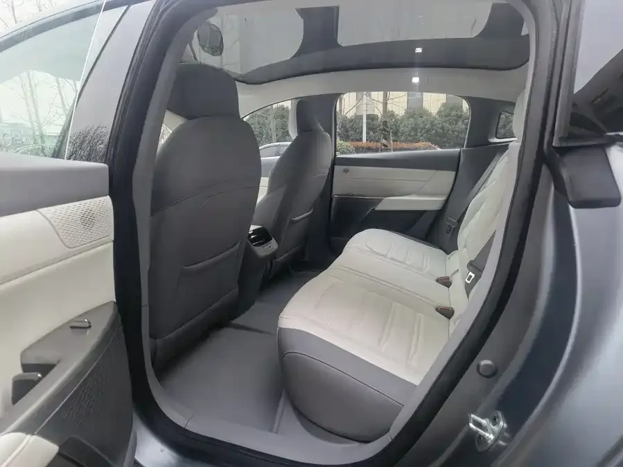 Dongfeng e007 e007 2024 pure electric 540 four-wheel drive Max version 2024 — миниатюра 2