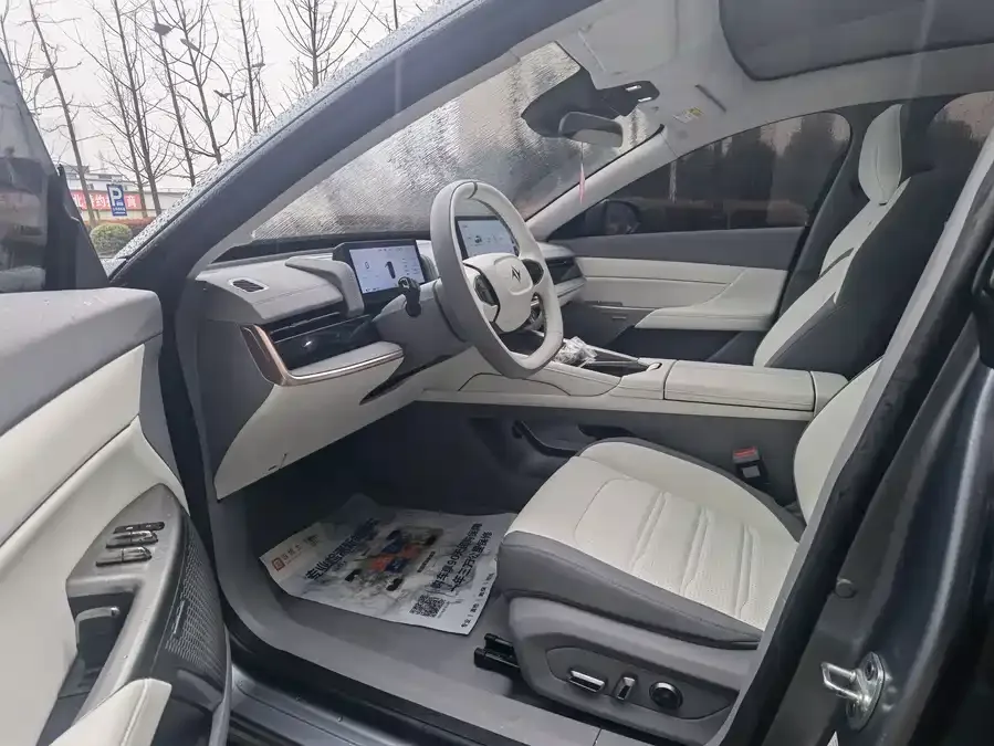 Dongfeng e007 e007 2024 pure electric 540 four-wheel drive Max version 2024 — миниатюра 4