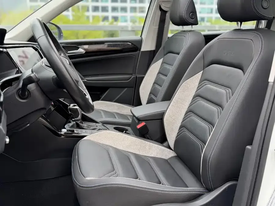 Volkswagen Tayron GTE plug-in hybrid Tanyue GTE plug-in hybrid 2022 1.4T luxury model 2022 — миниатюра 4