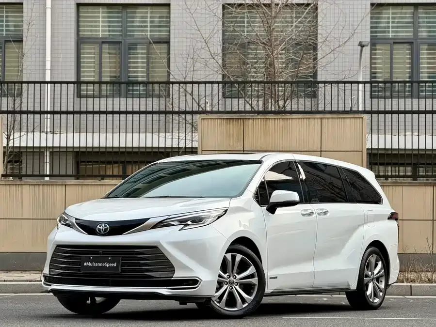 Toyota Sienna 2024