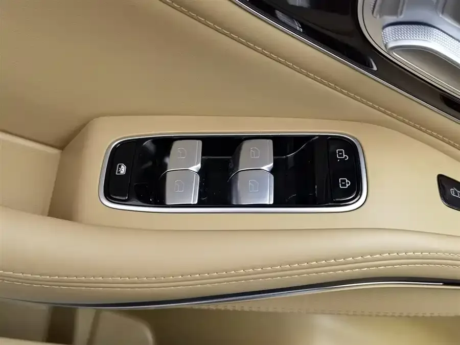 Roewe Feifan R7 Feifan R7 2024 Advanced Edition 2023 — миниатюра 3