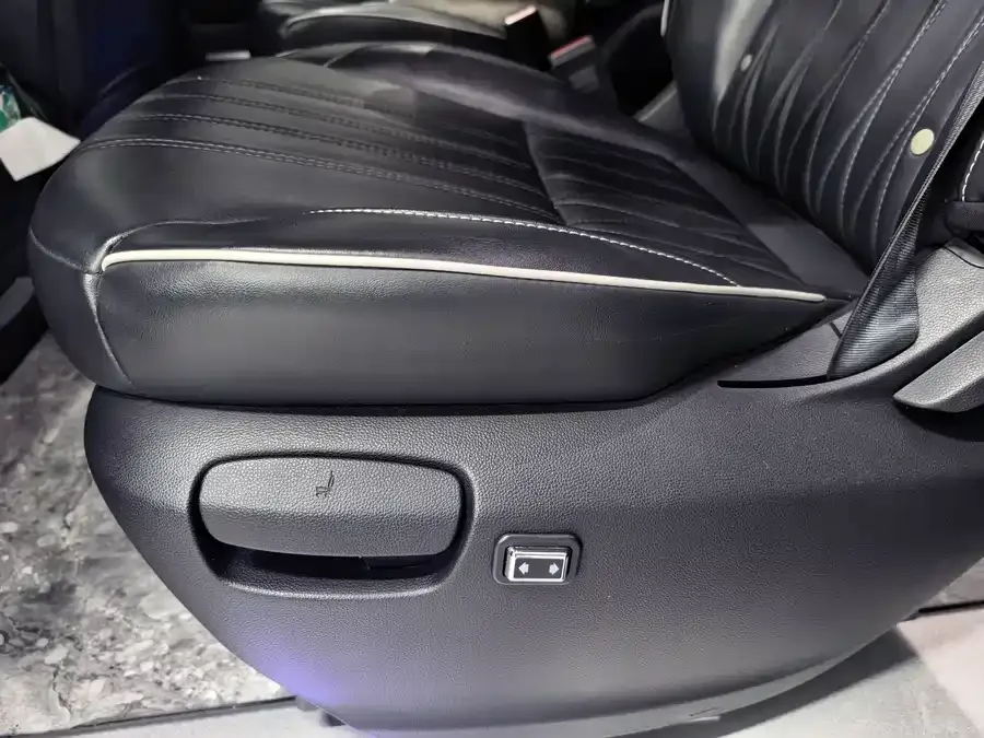 Roewe iMAX8 Roewe iMAX8 2023 400TGI Premium Edition 2023 — миниатюра 3