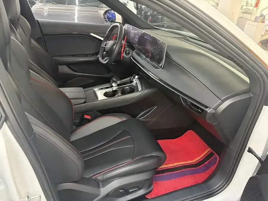 MG 7 MG7 2023 2.0T Automatic Beauty Hunter Premium Edition 2023 — миниатюра 4