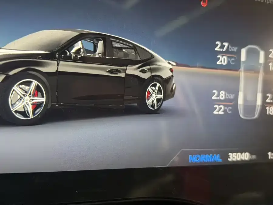 MG 7 MG7 2023 2.0T Automatic Beauty Hunter Premium Edition 2023 — миниатюра 5