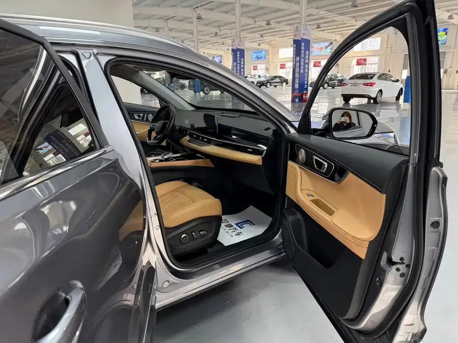 Chery Tiggo 8 PRO Tiggo 8 PRO 2024 Champion Edition 390T 2WD Peak Edition 5 Seaters 2023 — миниатюра 4