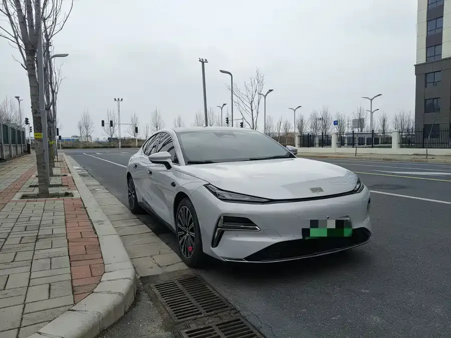 Geely Galaxy Star 8 Galaxy Star 8 2025 130km EM-i Flagship Edition 2025 — фото 1, купить с доставкой в Москву