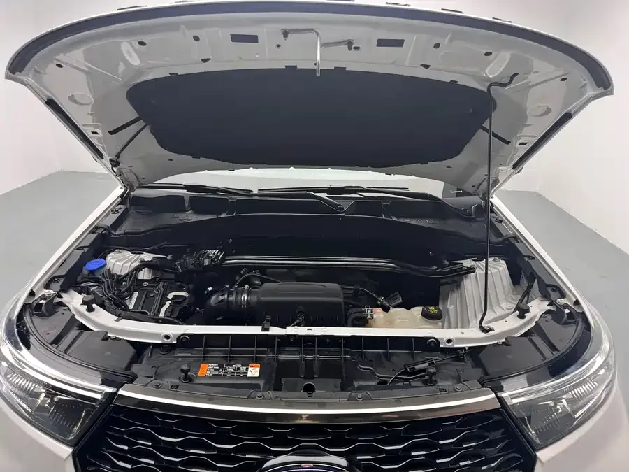 Ford Explorer Explorer 2020 EcoBoost 285 4WD Sports Edition ST-LINE 6 Seaters 2022 — миниатюра 4