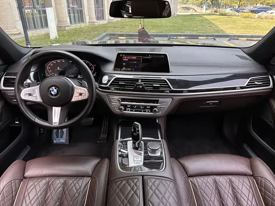 BMW 7 Series BMW 7 Series 2021 740Li Leading M Sport Package 2022 — миниатюра 5